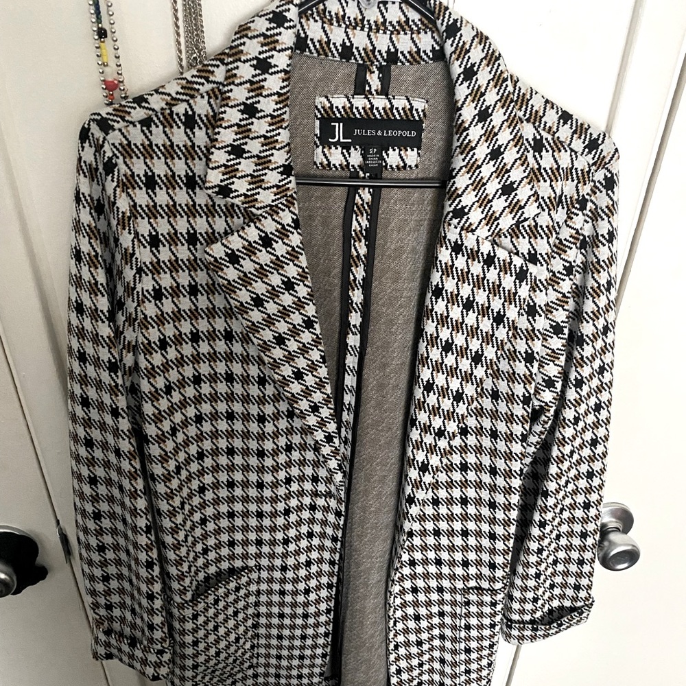 Checkered blazer